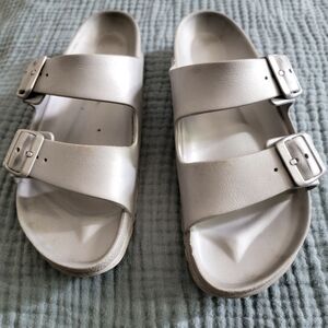 Birkenstock Arizona Sandals - Silver. Waterproof. Sz 40/9